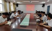 公司党委常委、副董事长李福华深入学院调研指导研究生教育管理及就业工作