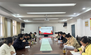 公司党委组织召开理论学习中心组学习会议